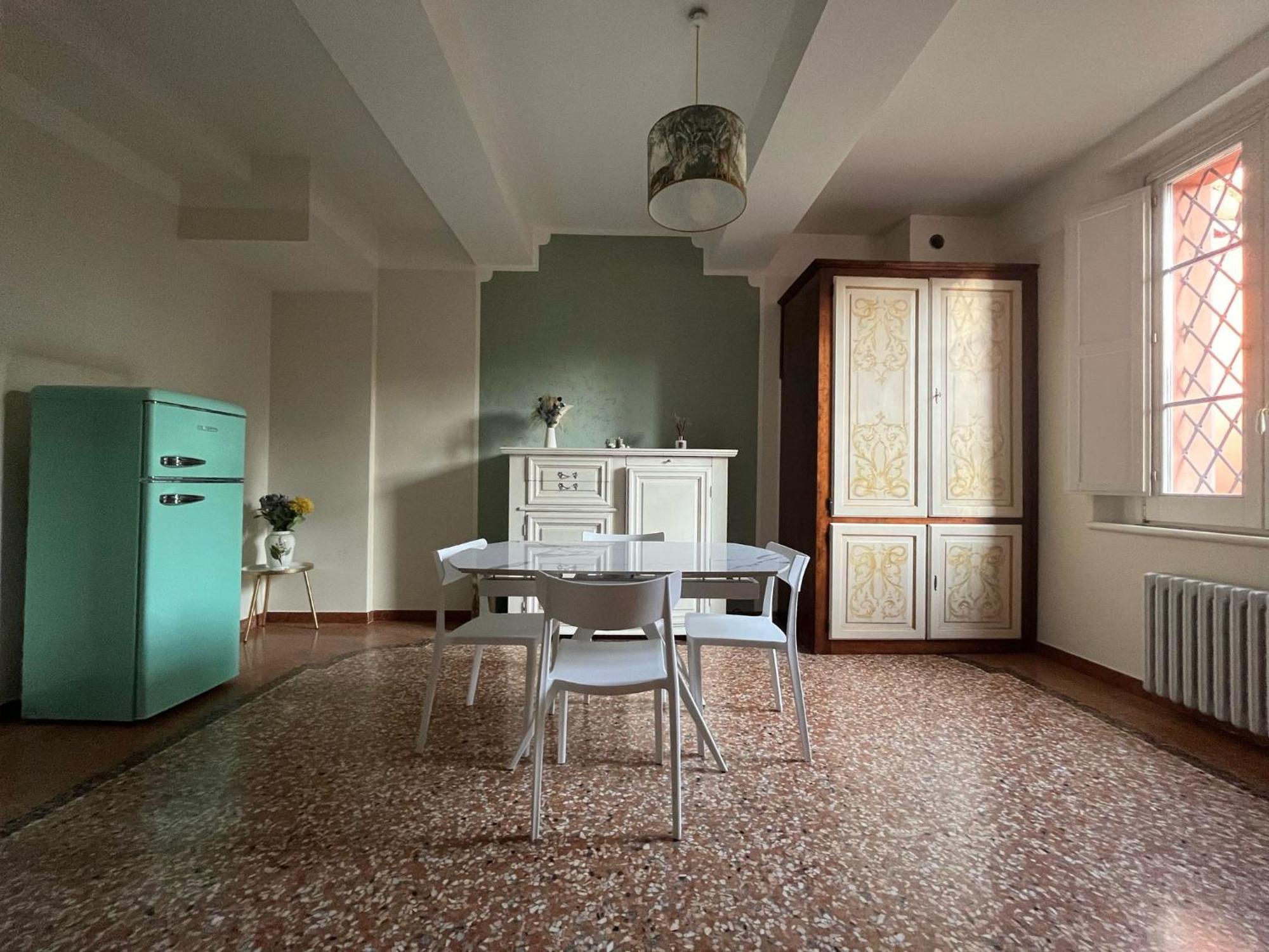 Апартаменты Saragozza Flat & Secret Garden Болонья Экстерьер фото